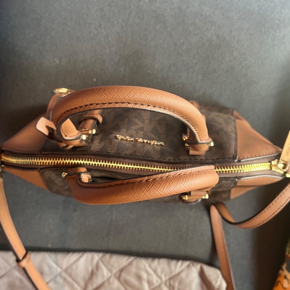 Michael Kors Bag - Picture 3 of 6